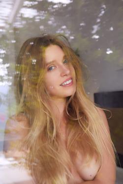 image hosted at ImgDrive.net