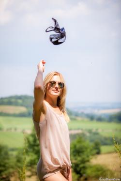 image hosted at ImgDrive.net