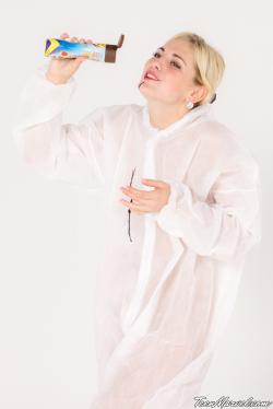 image hosted at ImgDrive.net