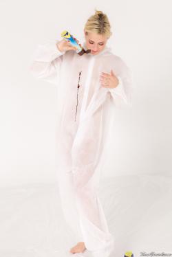 image hosted at ImgDrive.net