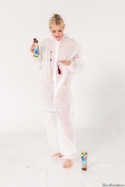 image hosted at ImgDrive.net