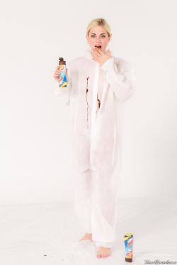 image hosted at ImgDrive.net