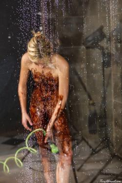 image hosted at ImgDrive.net