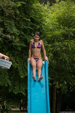 image hosted at ImgDrive.net