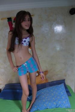 image hosted at ImgDrive.net