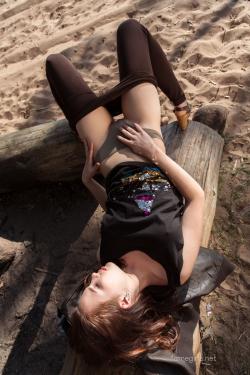 image hosted at ImgDrive.net