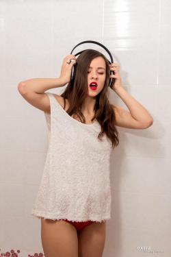 image hosted at ImgDrive.net