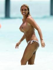 02-Katie-Price-Topless.jpg image hosted at ImgDrive.net