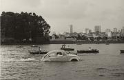 Fusca em pleno lago do Ibirapuera.jpg image hosted at ImgDrive.net