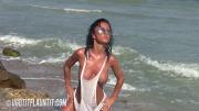 61c28b62af058 Teen girl posing in her beach 05