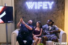 image hosted at ImgDrive.net