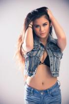 [Image: 692bca7b4db7a.jpg]