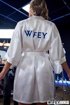 image hosted at ImgDrive.net