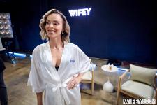 image hosted at ImgDrive.net