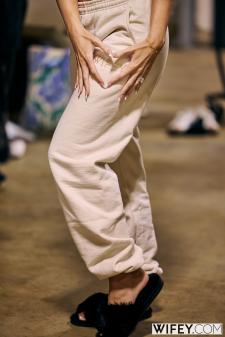 image hosted at ImgDrive.net