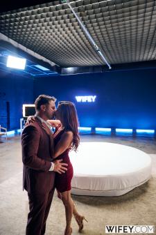 image hosted at ImgDrive.net